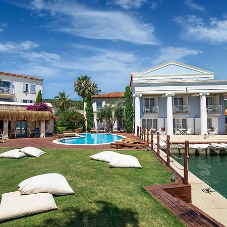 Port Alacati Hotel Exterior photo