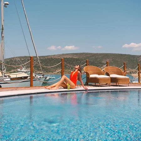 Port Alacati Hotel Exterior photo