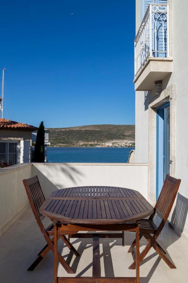 Port Alacati Hotel Exterior photo