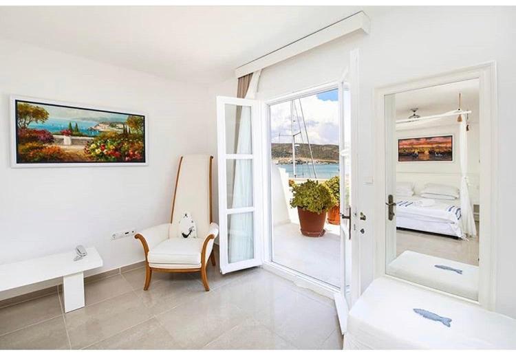 Port Alacati Hotel Exterior photo