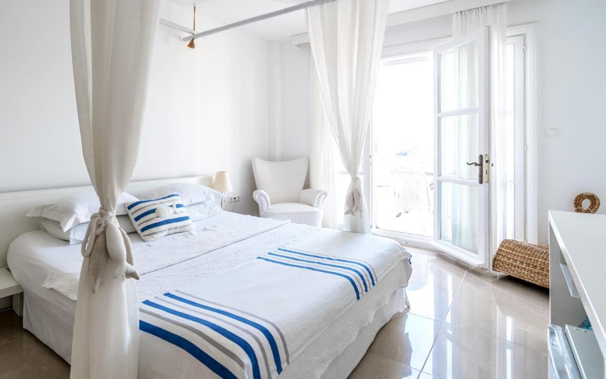 Port Alacati Hotel Exterior photo