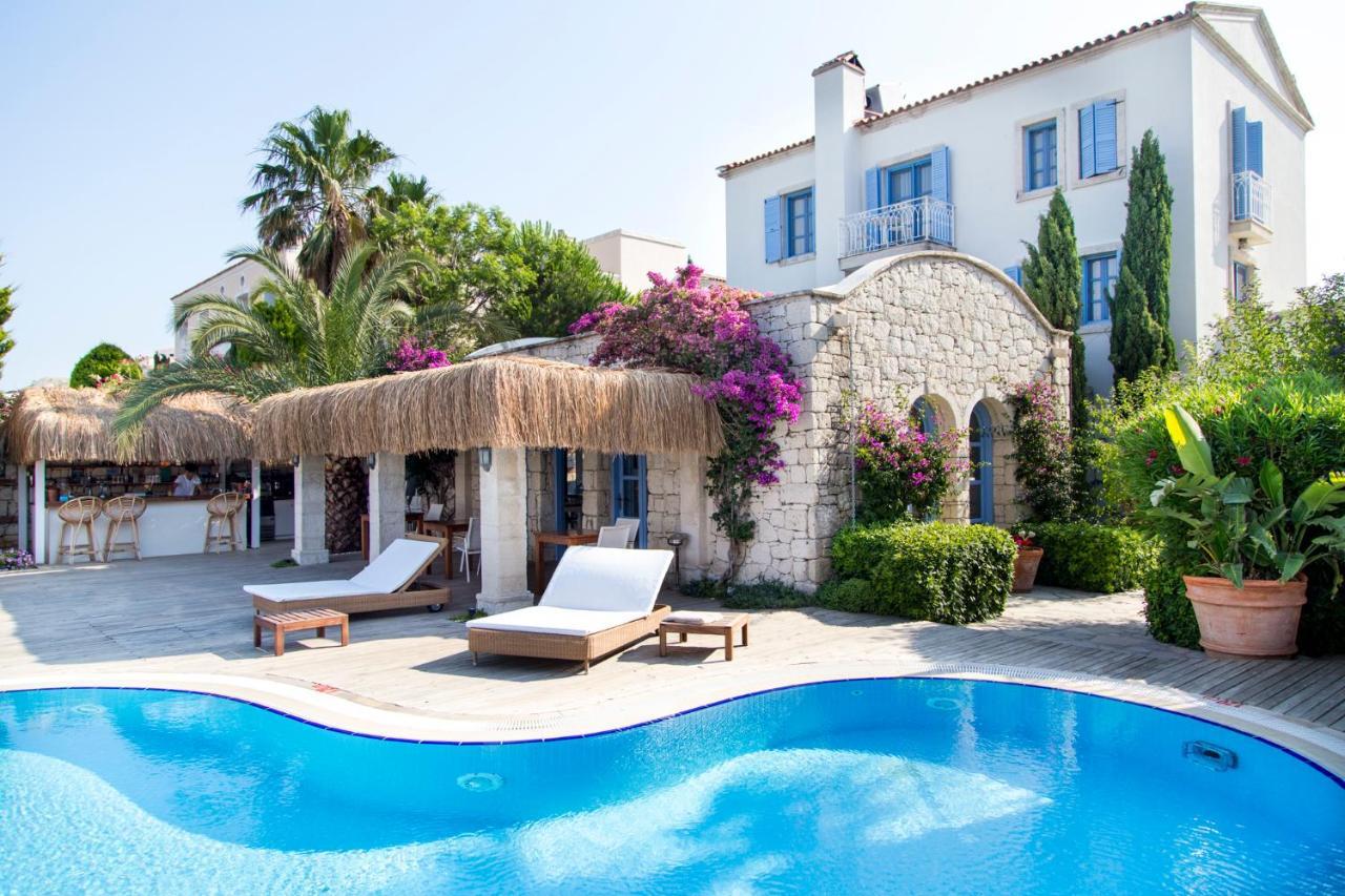 Port Alacati Hotel Exterior photo