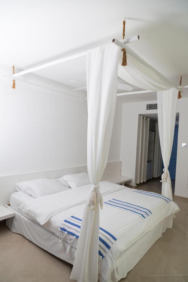 Port Alacati Hotel Exterior photo