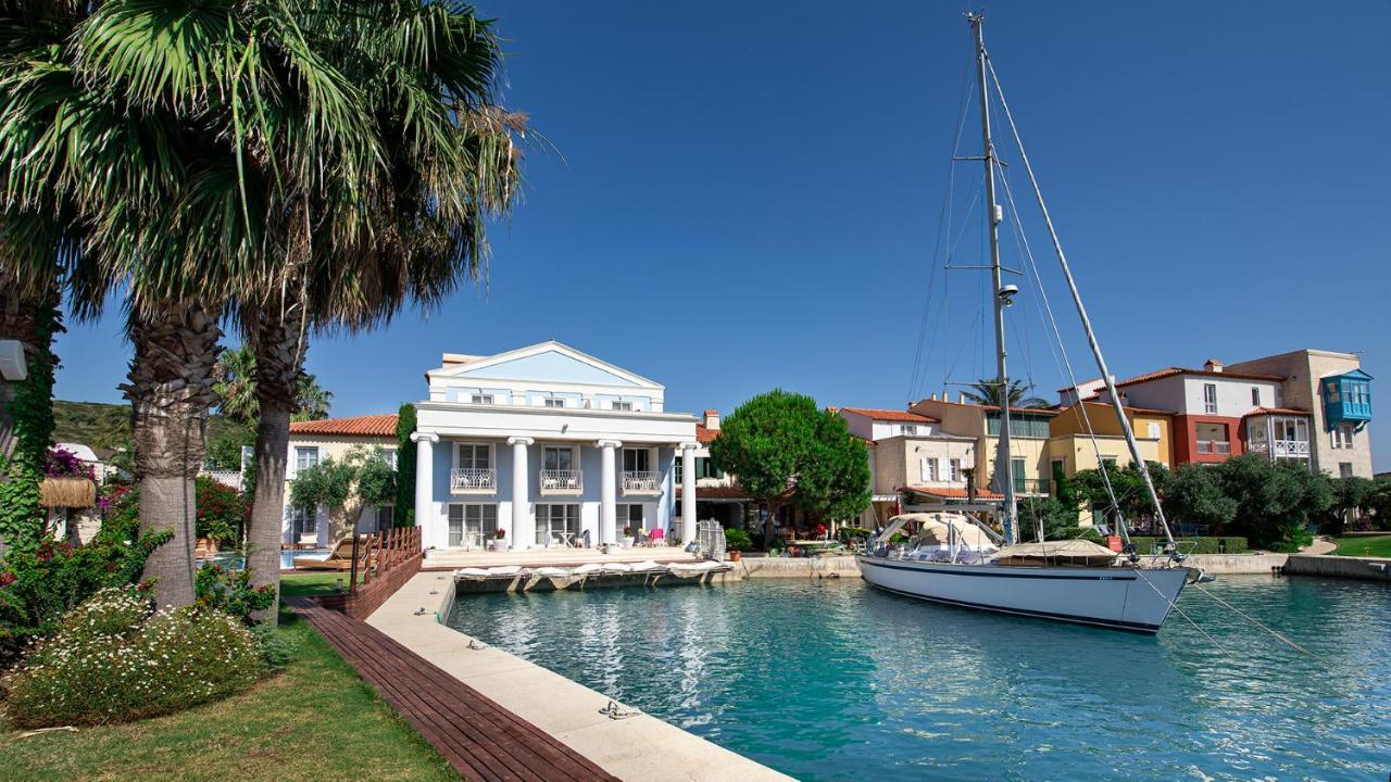 Port Alacati Hotel Exterior photo
