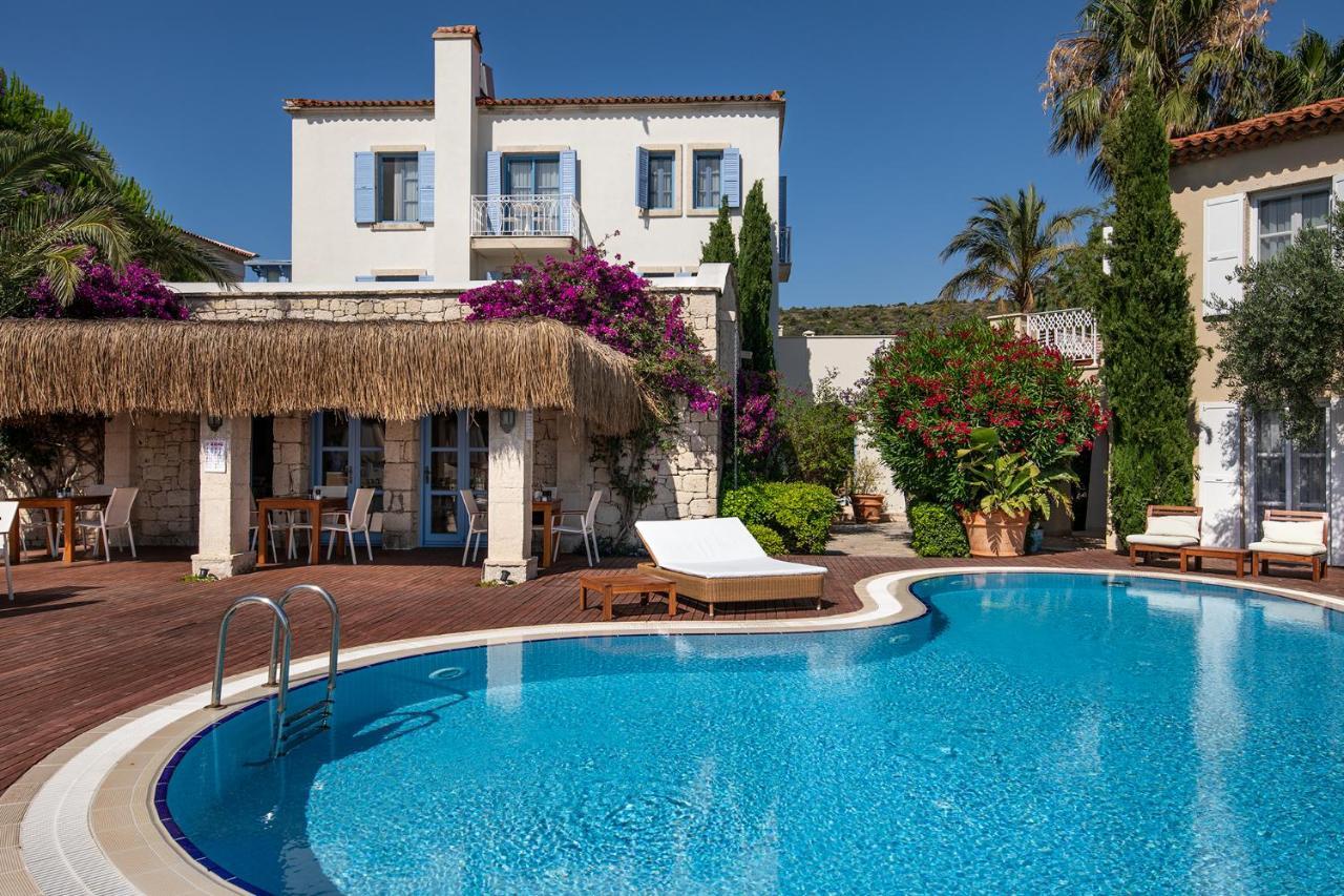 Port Alacati Hotel Exterior photo