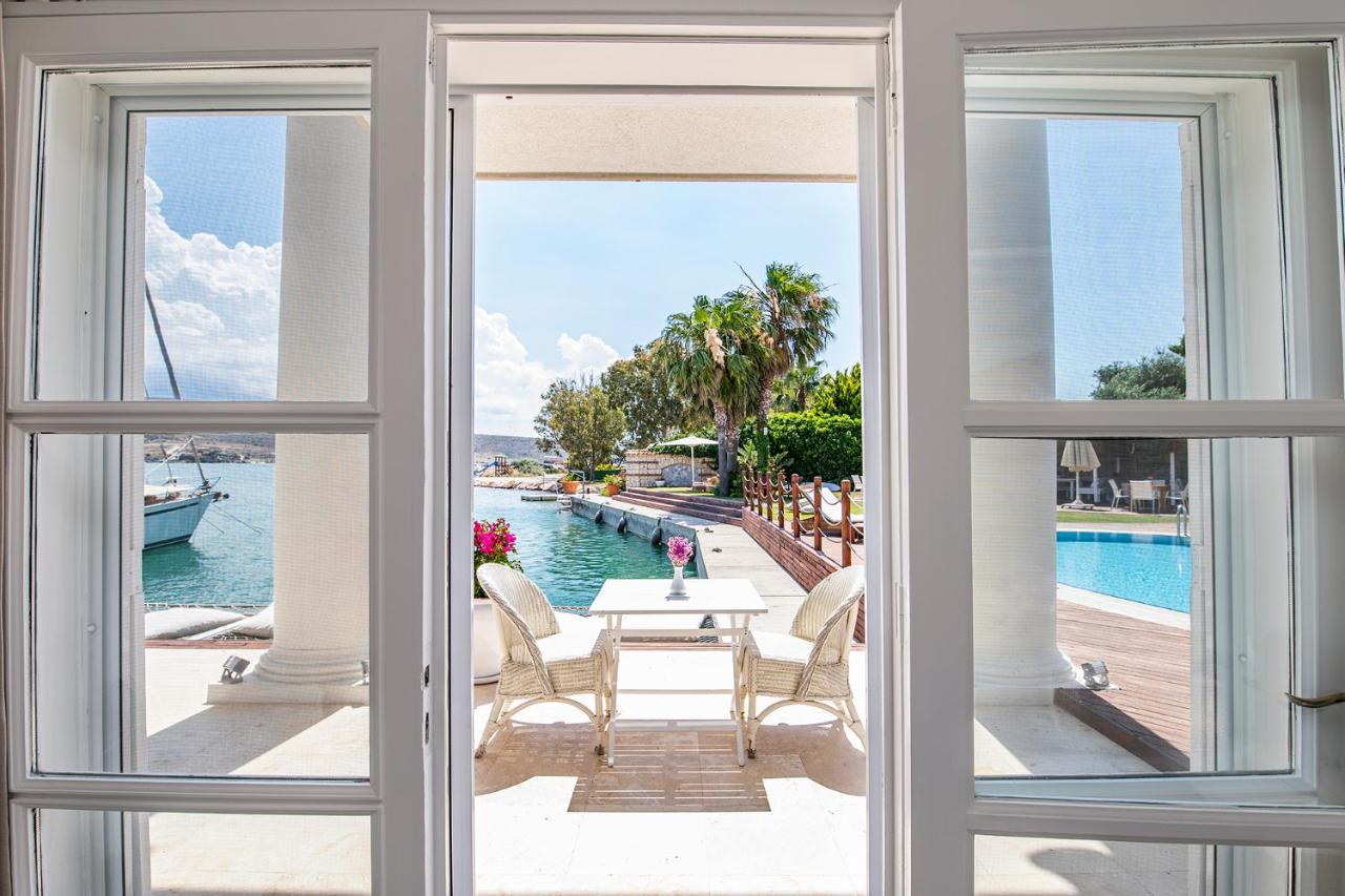 Port Alacati Hotel Exterior photo
