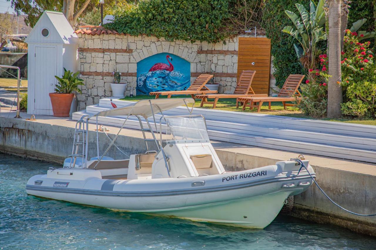 Port Alacati Hotel Exterior photo