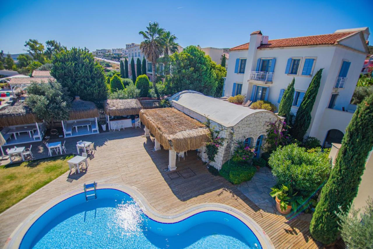 Port Alacati Hotel Exterior photo