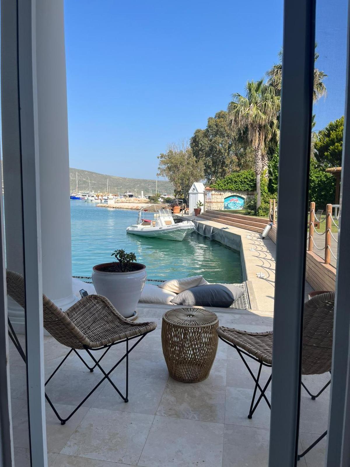Port Alacati Hotel Exterior photo