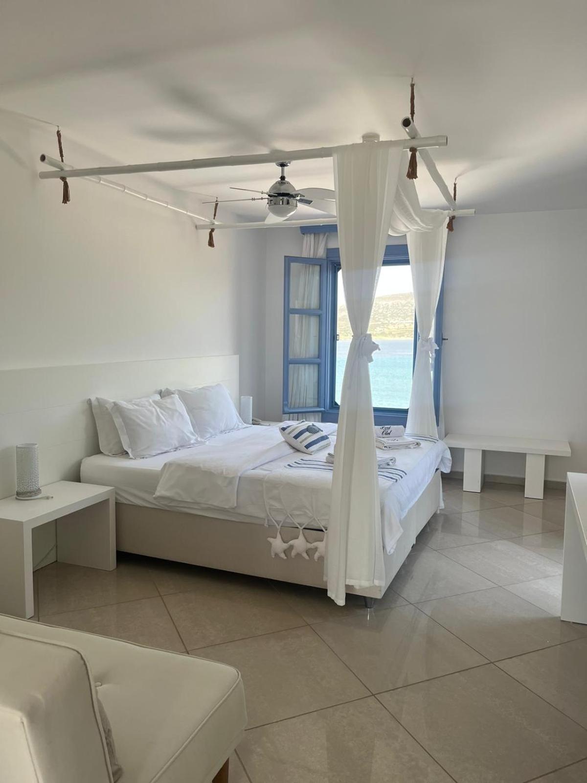 Port Alacati Hotel Exterior photo