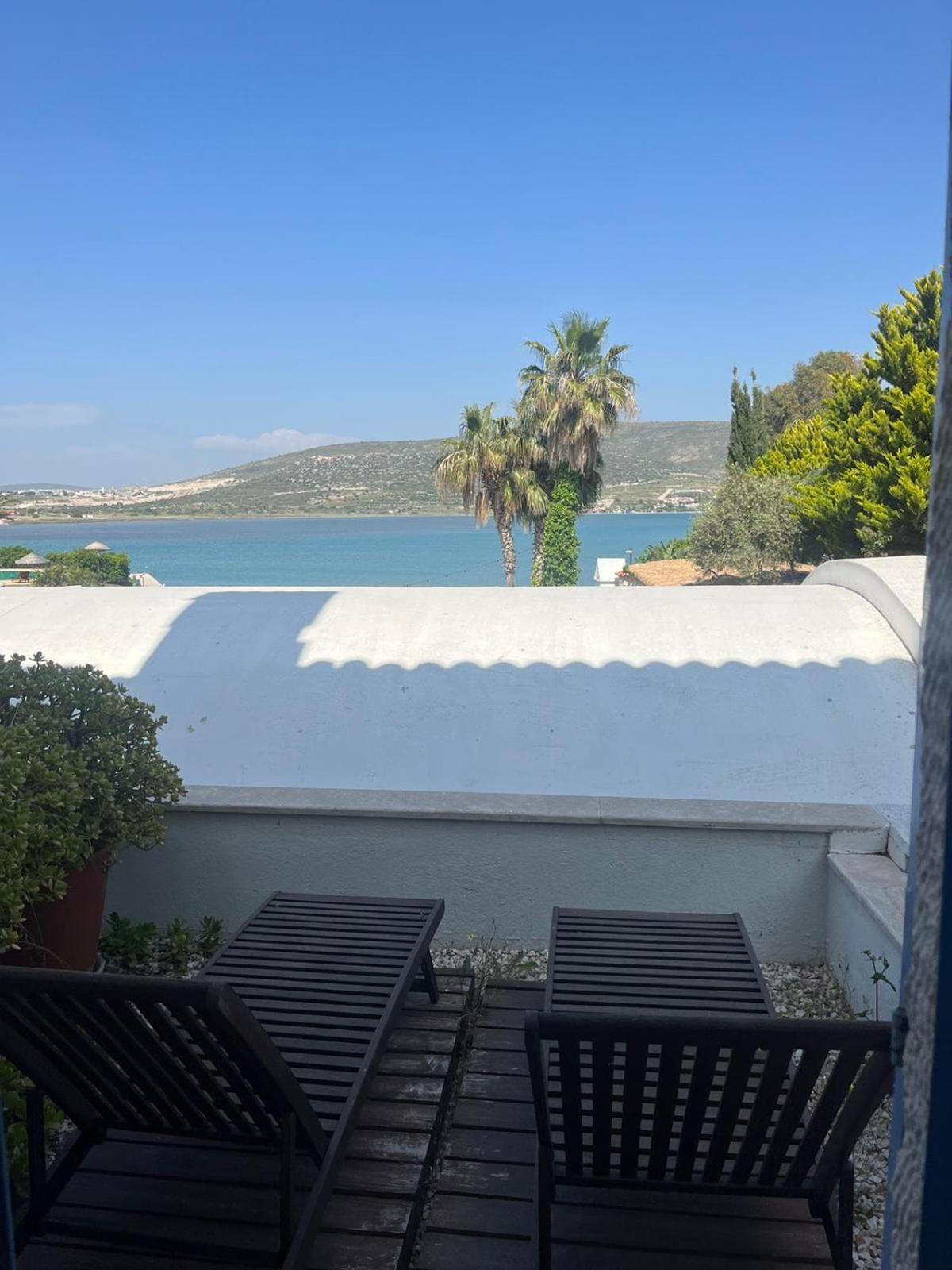 Port Alacati Hotel Exterior photo