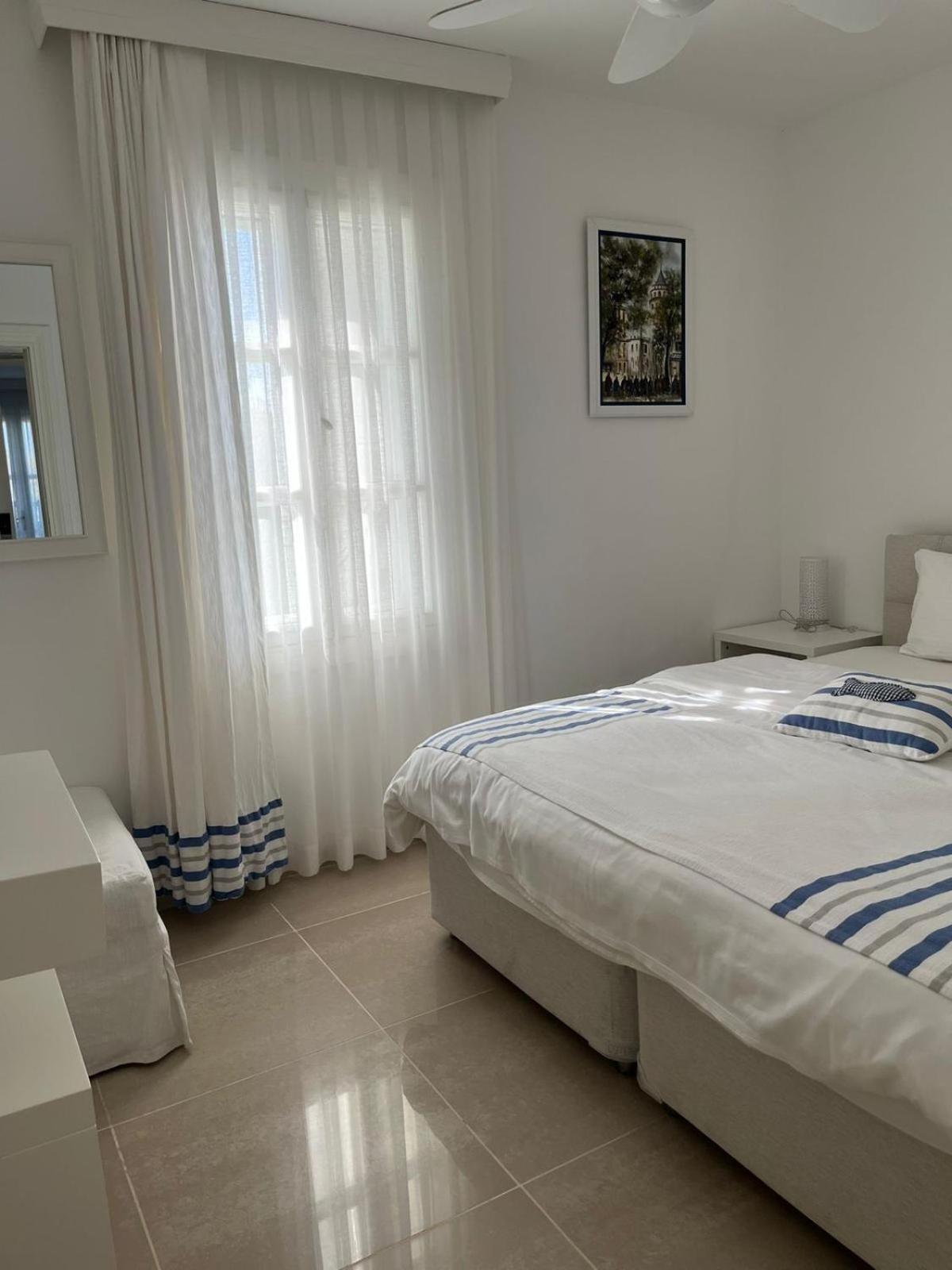 Port Alacati Hotel Exterior photo