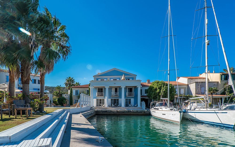 Port Alacati Hotel Exterior photo