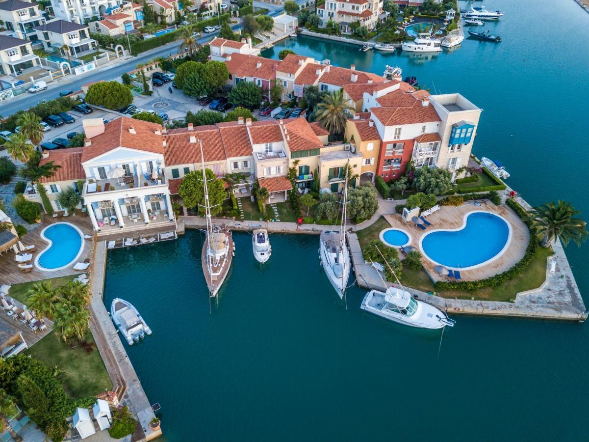 Port Alacati Hotel Exterior photo